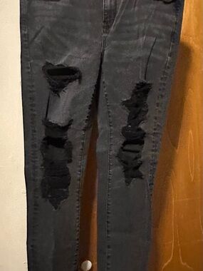 American Eagle Outfitters Black Ripped Skinny Jeans